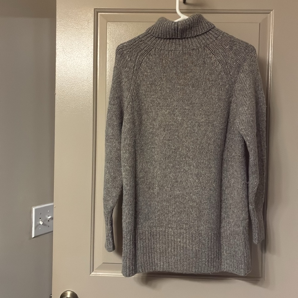 Babaton/Aritzia Soft Gray Knit Turtleneck Size XXS